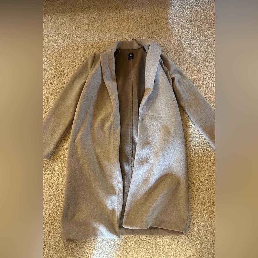 Zara Women's Elegant Tan Trench Coat